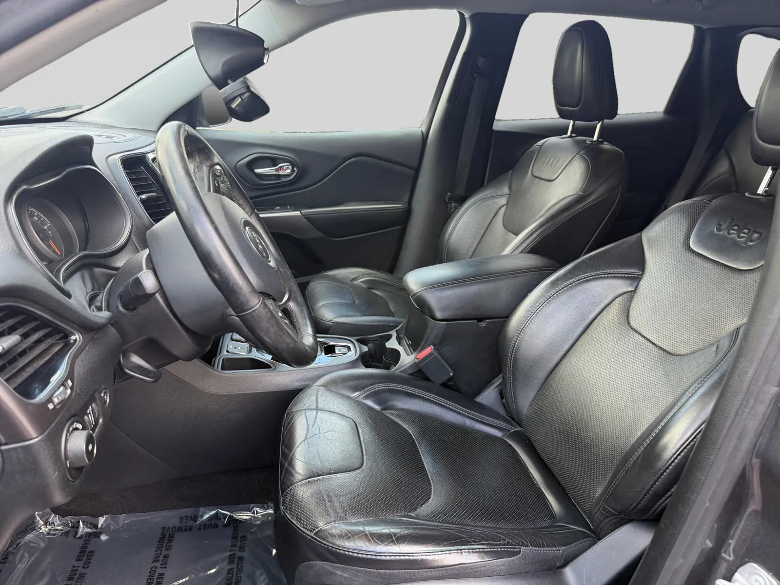 Used 2019 Jeep Cherokee Limited FWD image 10
