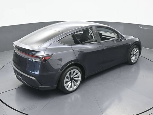 Used 2026 Tesla Model Y 2WD image 44