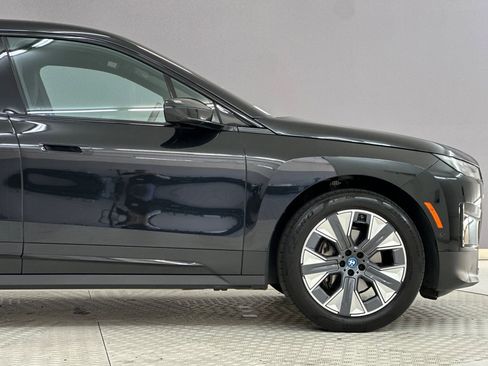 Used 2024 BMW iX xDrive50 AWD/4WD image 36