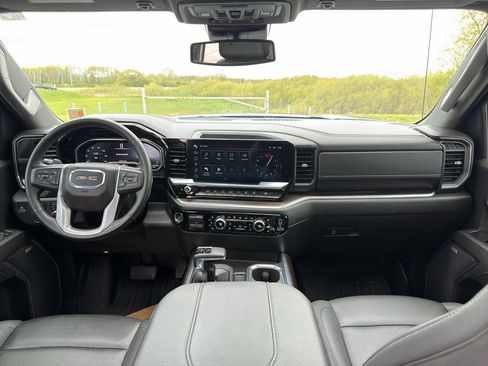 Used 2024 GMC Sierra 1500 SLT w/ SLT Premium Plus Package AWD/4WD image 22