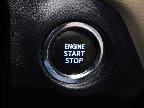 Used 2022 Toyota RAV4 XLE FWD image 24