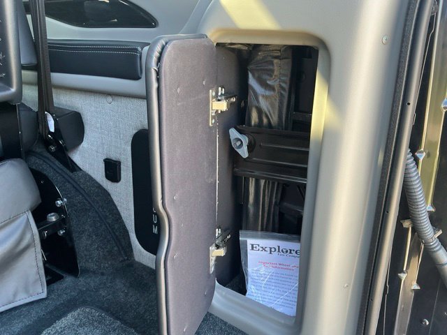 Used 2026 Chevrolet Express 2500 w/ Driver Convenience Package RWD image 12