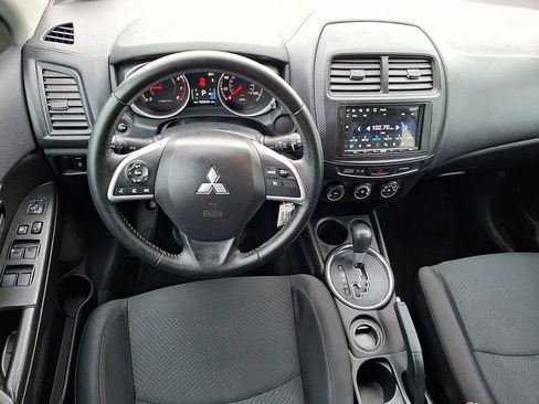 Used 2015 Mitsubishi Outlander Sport ES FWD image 2