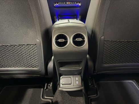 Certified 2025 Mercedes-Benz GLB 250 image 18