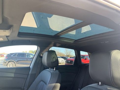 Used 2023 Audi Q4 e-tron Premium Plus w/ Premium Plus image 14