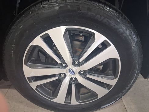 Used 2019 Subaru Outback 3.6R Limited w/ Popular Package #2 AWD/4WD image 9