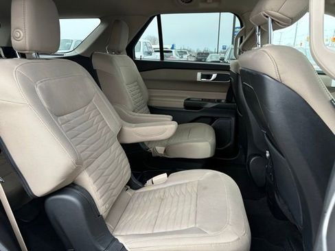 Used 2020 Ford Explorer XLT w/ Class III Trailer Tow Package image 10