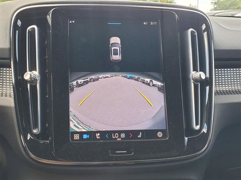 Used 2023 Volvo XC40 B5 Plus w/ Protection Package Premier image 29