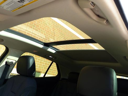 Used 2022 Buick Envision Preferred image 34