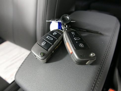 Certified 2025 Audi Q3 2.0T Premium Plus w/ Premium Plus Package image 13