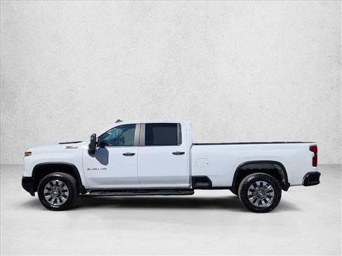 Used 2025 Chevrolet Silverado 2500 Custom w/ Custom Value Package AWD/4WD image 9