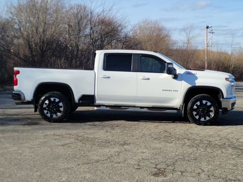 Used 2020 Chevrolet Silverado 2500 LT w/ All Star Edition image 4