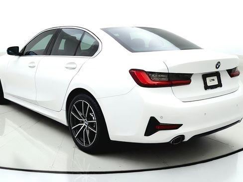 Used 2021 BMW 330i Sedan w/ Convenience Package RWD image 5