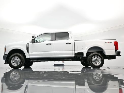 New 2026 Ford F250 XL w/ XL Chrome Package AWD/4WD image 45