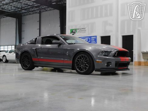 Used 2014 Ford Mustang Shelby GT500 w/ Equipment Group 821A image 29