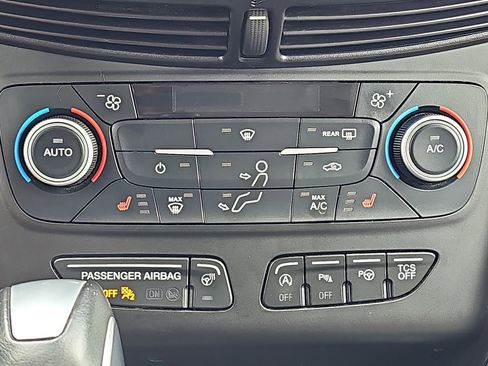 Used 2018 Ford Escape Titanium AWD/4WD image 25