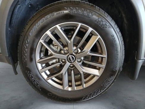 Used 2025 Nissan Rogue S AWD/4WD image 14