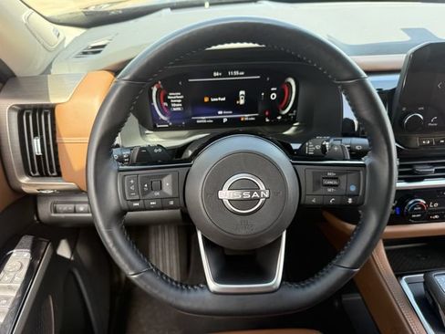 Used 2023 Nissan Pathfinder Platinum w/ Cargo Package AWD/4WD image 12