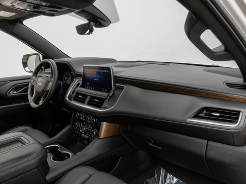Used 2021 Chevrolet Tahoe High Country w/ Premium Package RWD image 11