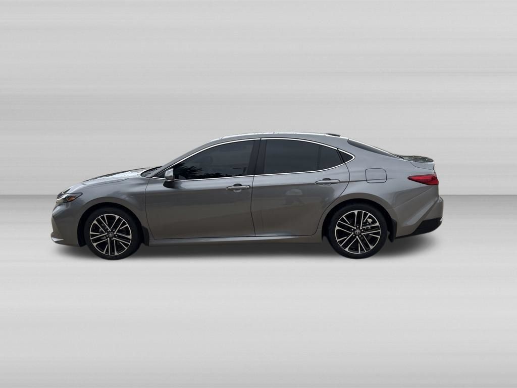 Used 2026 Toyota Camry XLE AWD/4WD image 7