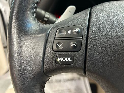 Used 2010 Lexus IS 250C RWD image 13