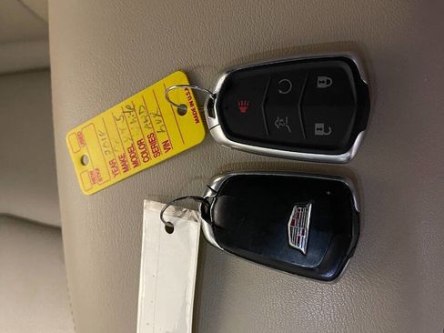 Used 2018 Cadillac XT5 Luxury w/ Driver Awareness Package image 34