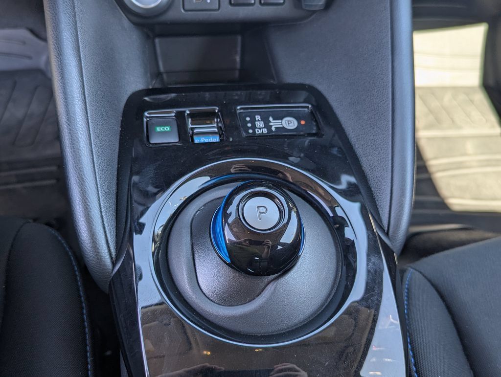 Used 2025 Nissan Leaf SV Plus FWD image 14