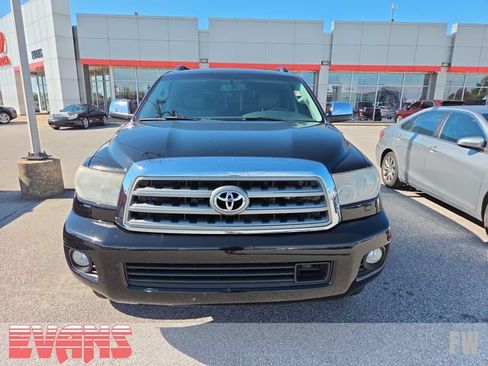 Used 2014 Toyota Sequoia Platinum AWD/4WD image 2