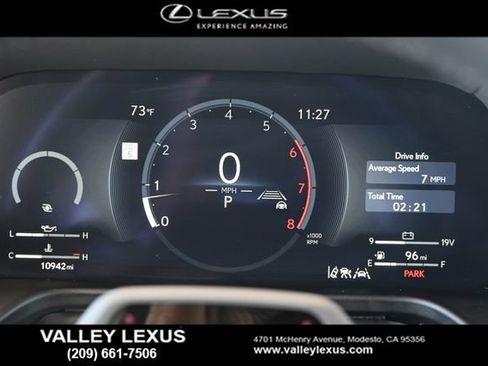 Used 2025 Lexus GX 550 AWD/4WD image 11