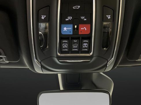 Used 2024 Jeep Grand Cherokee Limited image 28