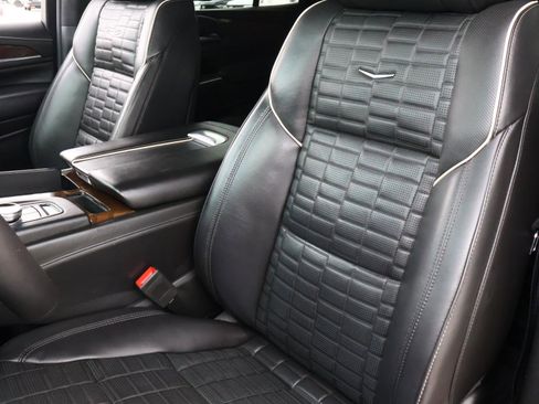 Used 2023 Cadillac Escalade Sport Platinum w/ LPO, Floor Liner Package AWD/4WD image 20