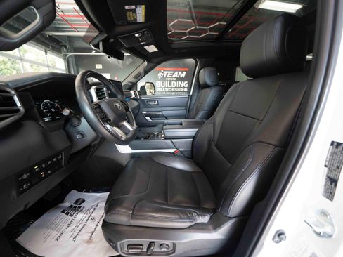 Used 2022 Toyota Tundra Platinum w/ Advanced Package AWD/4WD image 9