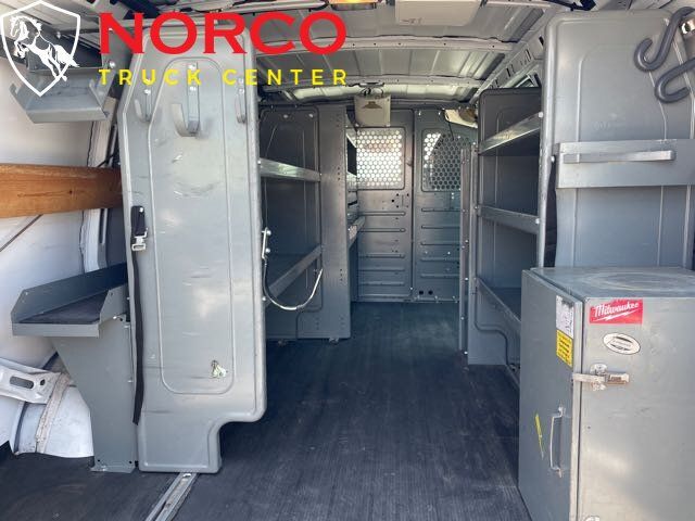 Used 2014 Chevrolet Express 2500 RWD image 10