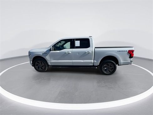 Certified 2022 Ford F150 Lightning Lariat image 7