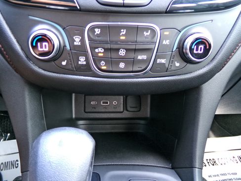 Used 2023 Chevrolet Equinox RS FWD image 11
