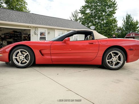 Used 2002 Chevrolet Corvette Convertible w/ Preferred Equipment Group2 RWD image 15