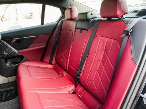 Certified 2025 BMW 530i xDrive w/ Premium Package image 17