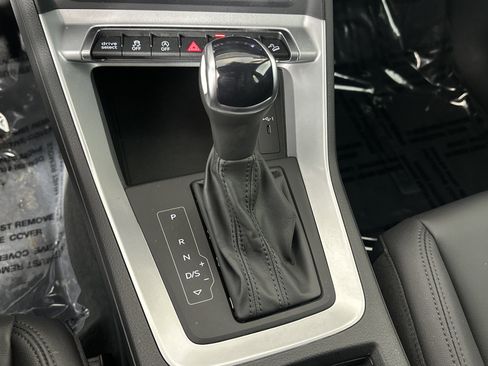 Certified 2025 Audi Q3 2.0T Premium image 27