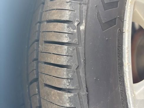 Used 2014 Subaru Legacy 2.5i Premium image 2