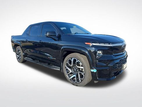 Used 2024 Chevrolet Silverado EV RST AWD/4WD image 2