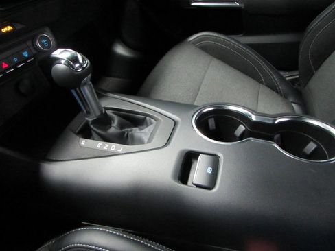 Used 2024 Ford Mustang image 28