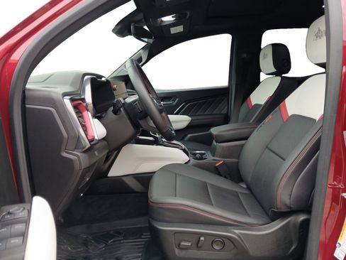 Used 2024 GMC Canyon AT4X w/ AT4X AEV Edition image 9