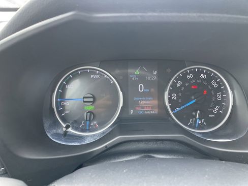 Certified 2020 Toyota RAV4 LE w/ All Weather Liner Package image 17