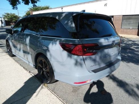 Used 2023 Honda Odyssey Sport image 12