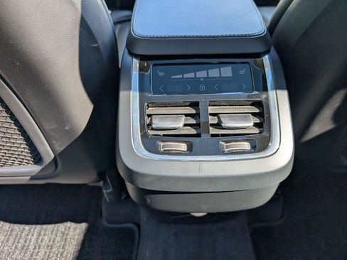 Used 2023 Volvo XC90 B6 Ultimate w/ Lounge Package AWD/4WD image 13