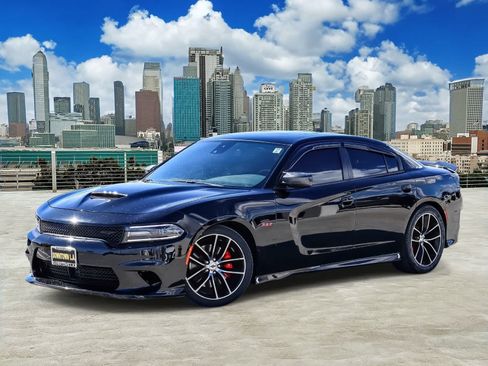 Used 2017 Dodge Charger R/T Scat Pack w/ Technology Group RWD image 1