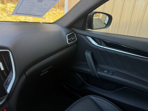 Used 2023 Maserati Ghibli Modena Q4 image 78