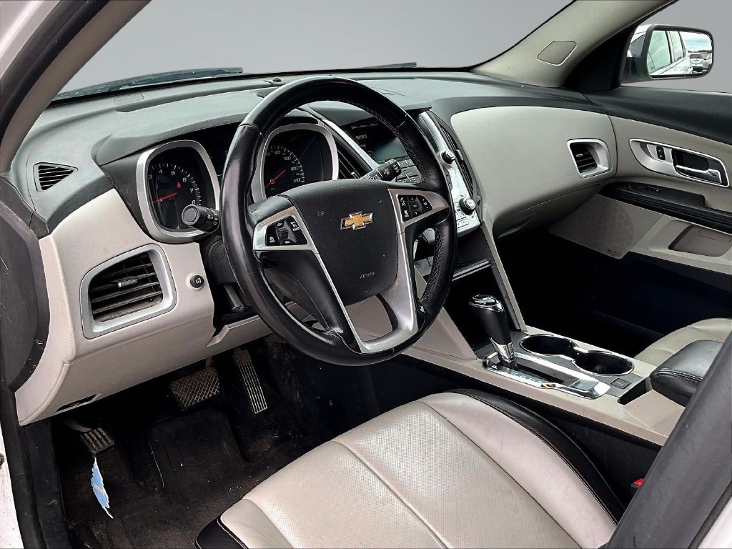 Used 2016 Chevrolet Equinox LTZ w/ Enhanced Convenience Package AWD/4WD image 14
