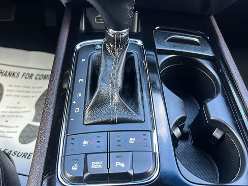 Used 2016 Kia Sedona SX Limited FWD image 18