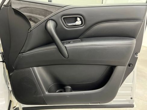 Used 2024 INFINITI QX80 Luxe image 29